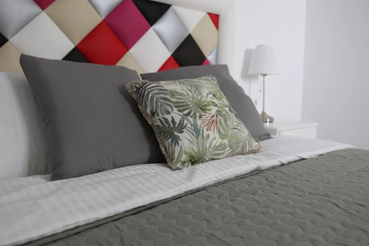 אינחניו Casa Verde Comfortable Air-Conditioned Modern Apartments (Adults Only) 0*,  ספרד