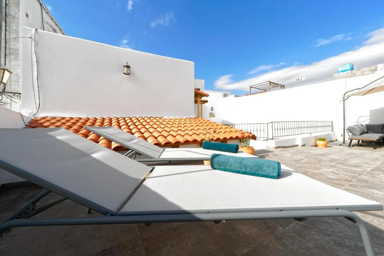 אינחניו Casa Verde Comfortable Air-Conditioned Modern Apartments (Adults Only)