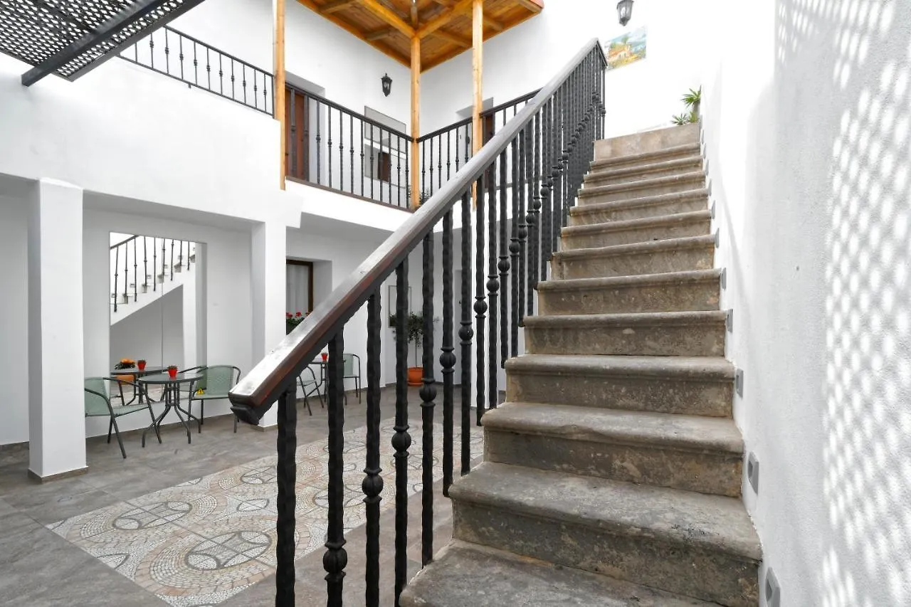 אינחניו Casa Verde Comfortable Air-Conditioned Modern Apartments (Adults Only)