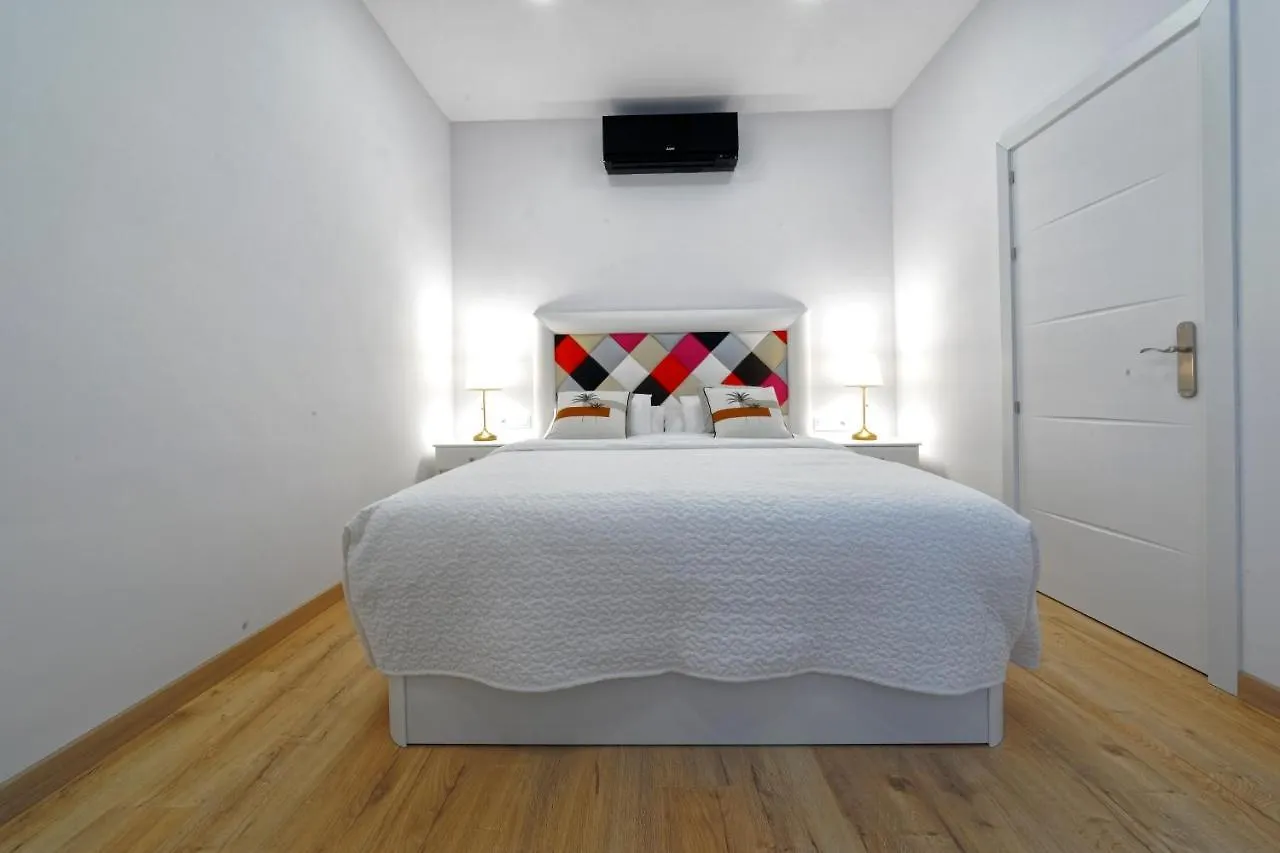 אינחניו Casa Verde Comfortable Air-Conditioned Modern Apartments (Adults Only) ספרד