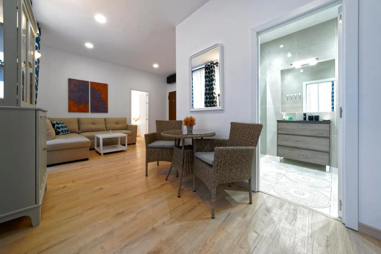 אינחניו Casa Verde Comfortable Air-Conditioned Modern Apartments (Adults Only) ספרד