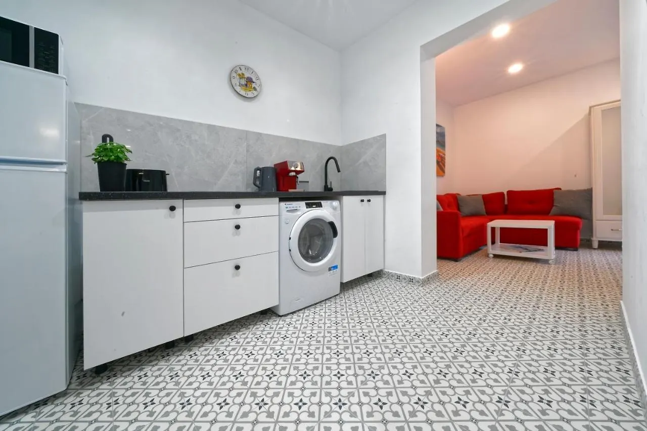 Casa Verde Comfortable Air-Conditioned Modern Apartments (Adults Only) Ingenio